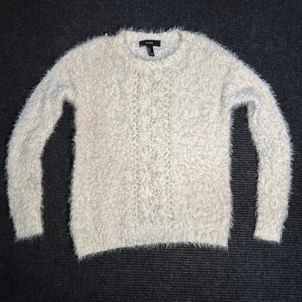 Forever 21 Womens Cream Ivory Fuzzy Eyelash Knit Cable Front Sweater Small - Picture 1 of 5